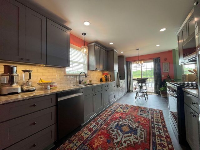 6174 Lone Oak Circle, Grand Blanc, MI 48439