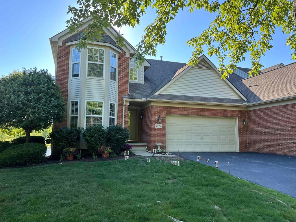 6174 Lone Oak Circle, Grand Blanc, MI 48439