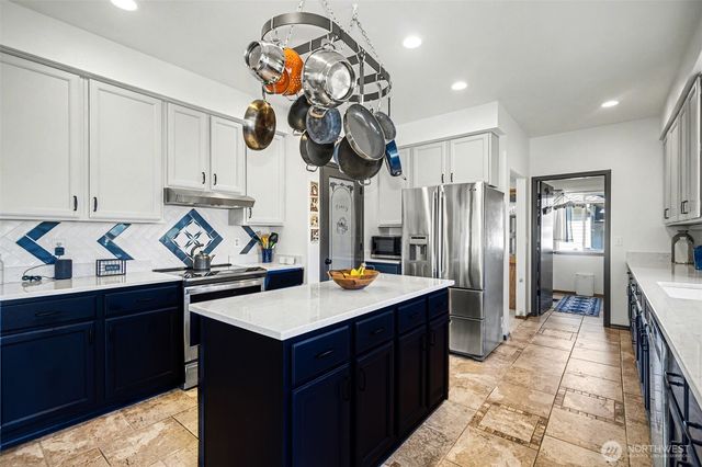 24216 129th Avenue SE, Kent, WA 98030