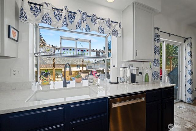 24216 129th Avenue SE, Kent, WA 98030