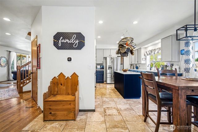 24216 129th Avenue SE, Kent, WA 98030