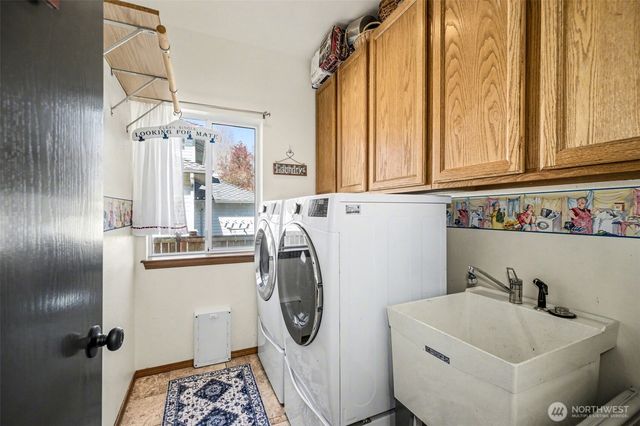 24216 129th Avenue SE, Kent, WA 98030