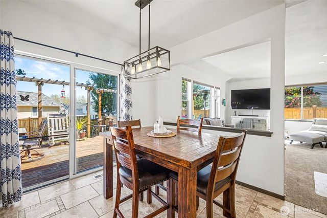 24216 129th Avenue SE, Kent, WA 98030