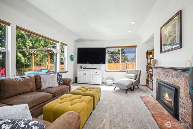 24216 129th Avenue SE, Kent, WA 98030