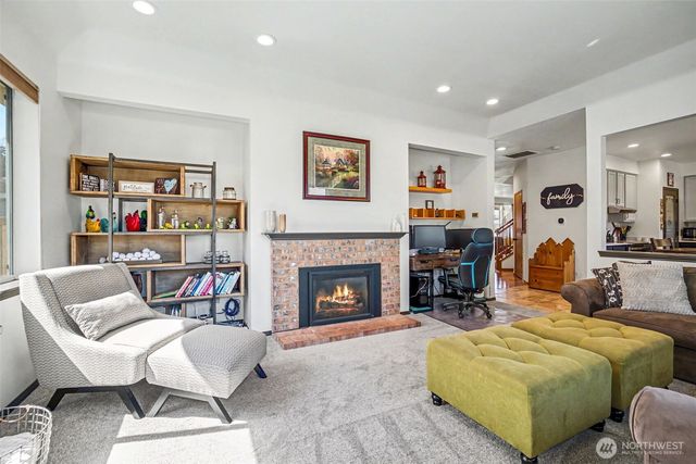 24216 129th Avenue SE, Kent, WA 98030