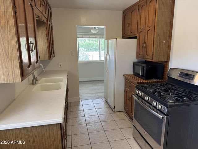 598 W Flint Street, Chandler, AZ 85225