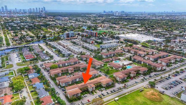 17001 NE 13th Ave 202, Miami, FL 33162