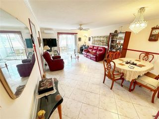 17001 NE 13th Ave 202, Miami, FL 33162