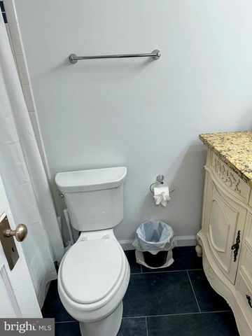 1529 N BOND ST, Baltimore, MD 21213