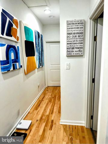 1529 N BOND ST, Baltimore, MD 21213