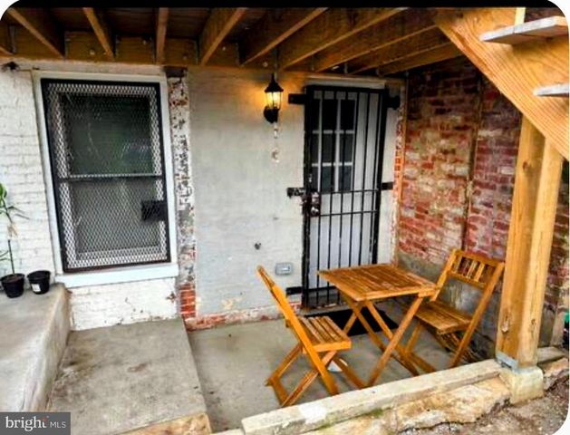 1529 N BOND ST, Baltimore, MD 21213