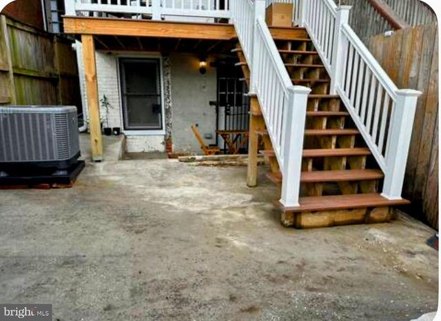 1529 N BOND ST, Baltimore, MD 21213