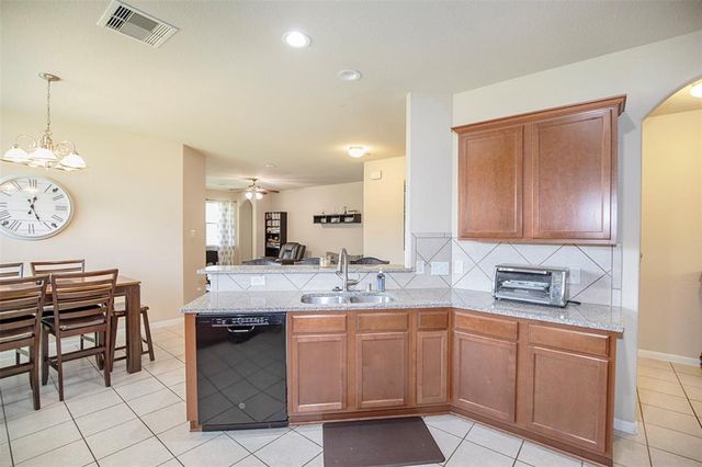 1911 Vineyard Bend Court, Pearland, TX 77581