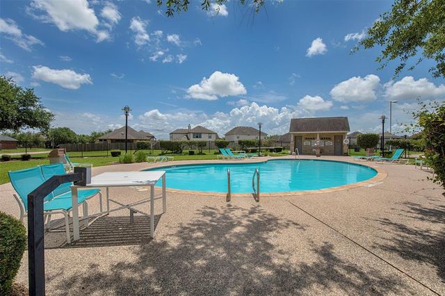 1911 Vineyard Bend Court, Pearland, TX 77581