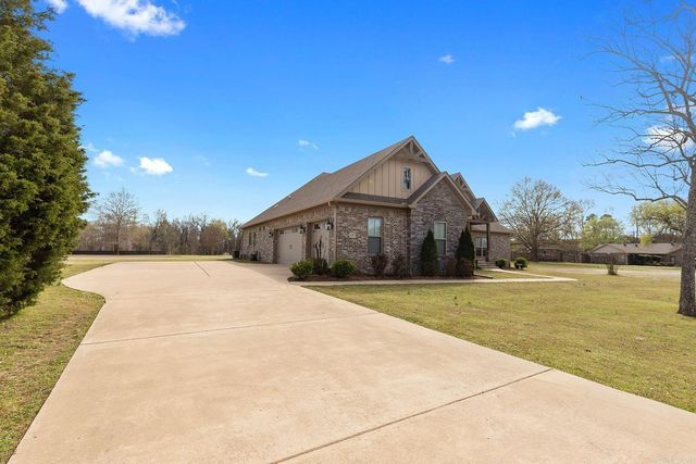 4033 Vineyard Way, Alexander, AR 72002