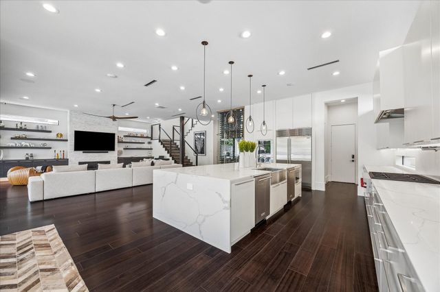 3814 Drake Street, Houston, TX 77005