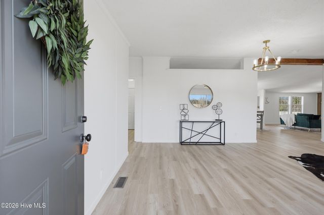 148 Swains Lane, Barco, NC 27917