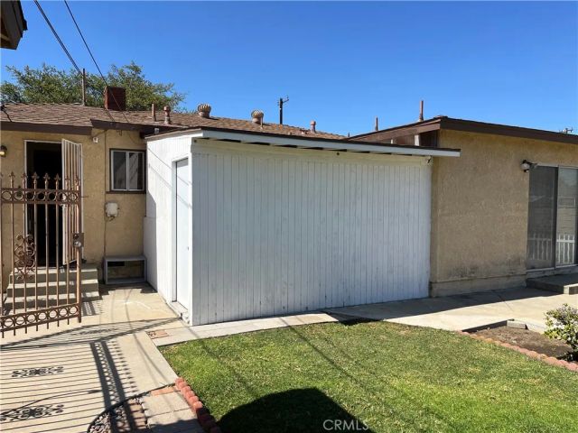1035 E Vine, West Covina, CA 91790