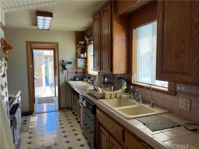 1035 E Vine, West Covina, CA 91790