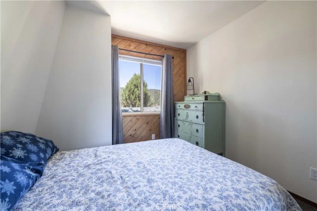 809 C, Big Bear City, CA 92314