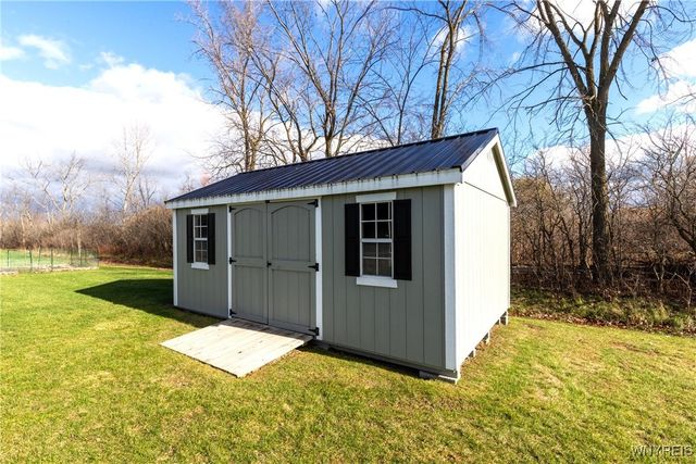 6357 Vintage Court, Lockport Town, NY 14094