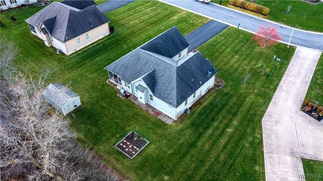 6357 Vintage Court, Lockport Town, NY 14094