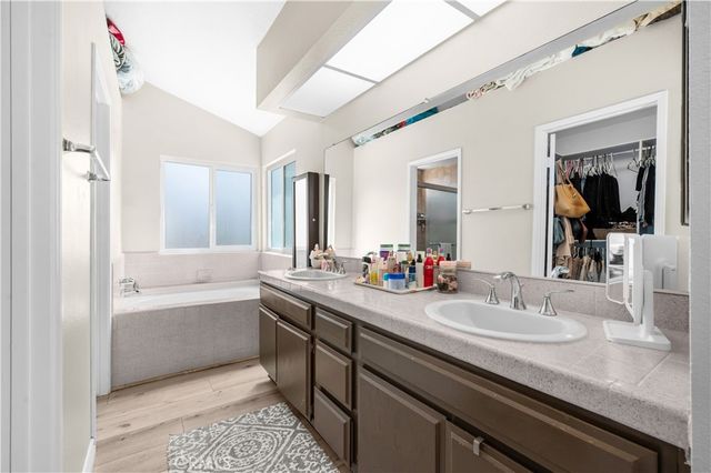 19465 Kinnow, Riverside, CA 92508