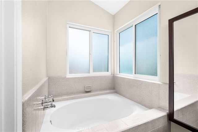 19465 Kinnow, Riverside, CA 92508