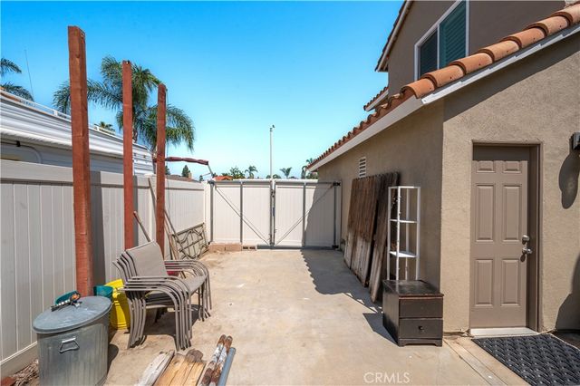 19465 Kinnow, Riverside, CA 92508