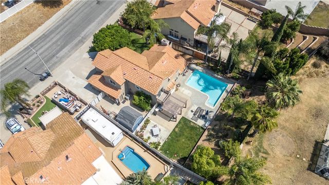 19465 Kinnow, Riverside, CA 92508