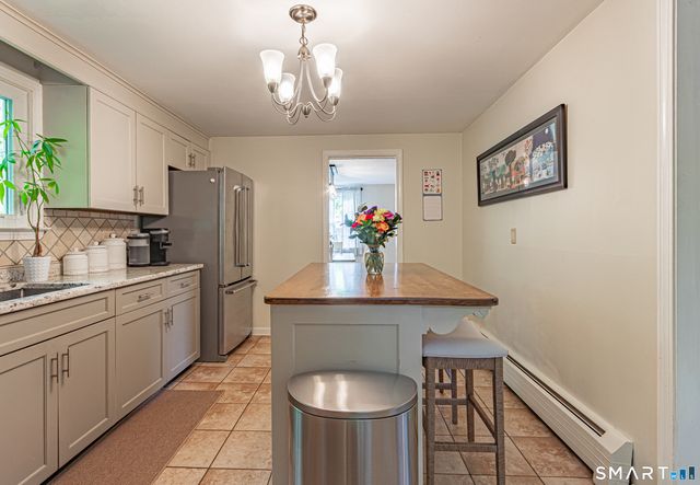 38 Mountain Road, Woodbury, CT 06798
