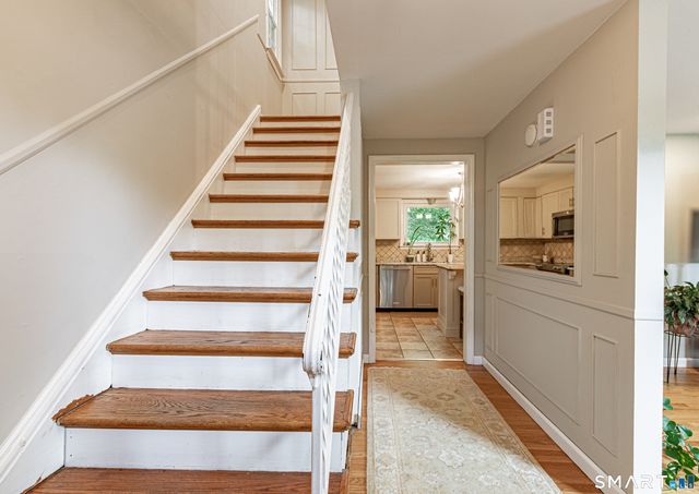 38 Mountain Road, Woodbury, CT 06798