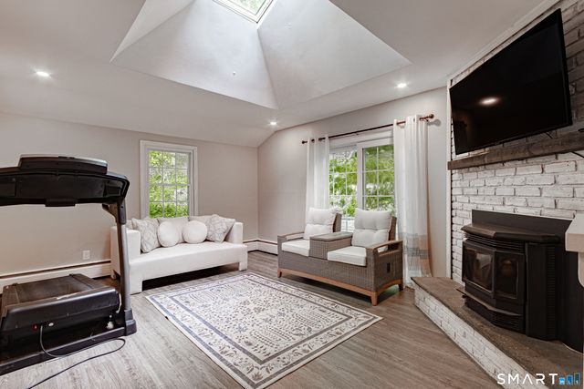 38 Mountain Road, Woodbury, CT 06798