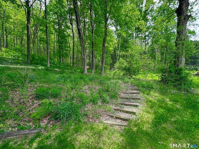 38 Mountain Road, Woodbury, CT 06798