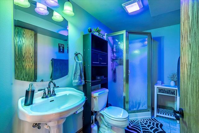 W209N16520 Cairn COURT, Jackson, WI 53037