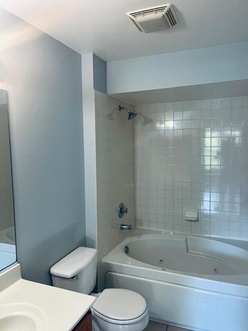 2947 Rutland Circle 101, Naperville, IL 60564