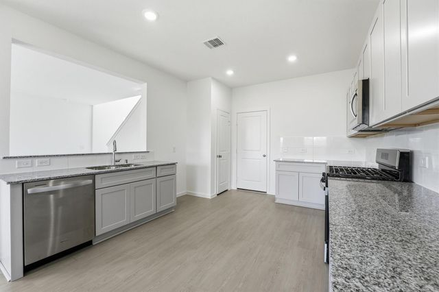 6814 Bens Landing, Cove, TX 77523