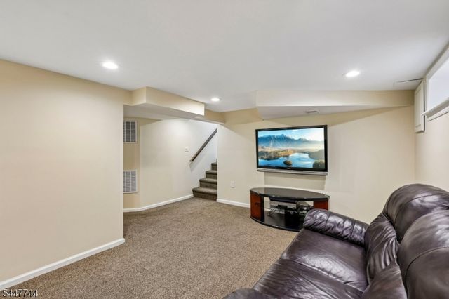 26 Westland Rd, Verona Twp., NJ 07044