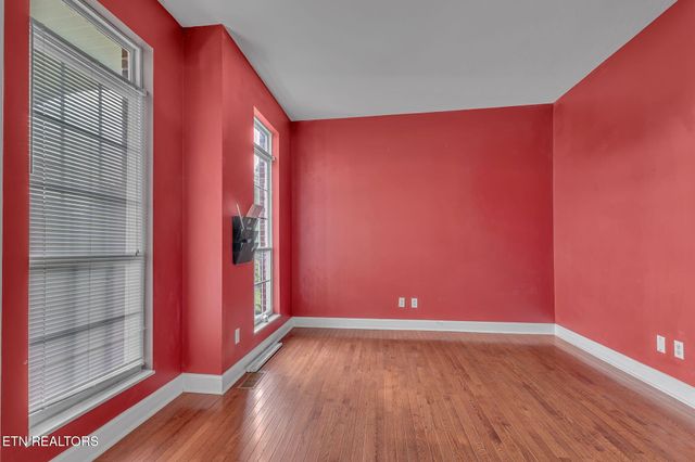 1010 Creek Brook Lane, Seymour, TN 37865