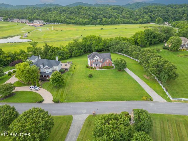 1010 Creek Brook Lane, Seymour, TN 37865