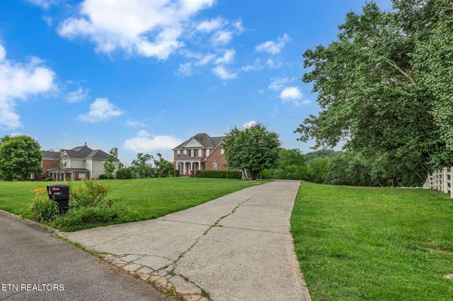 1010 Creek Brook Lane, Seymour, TN 37865