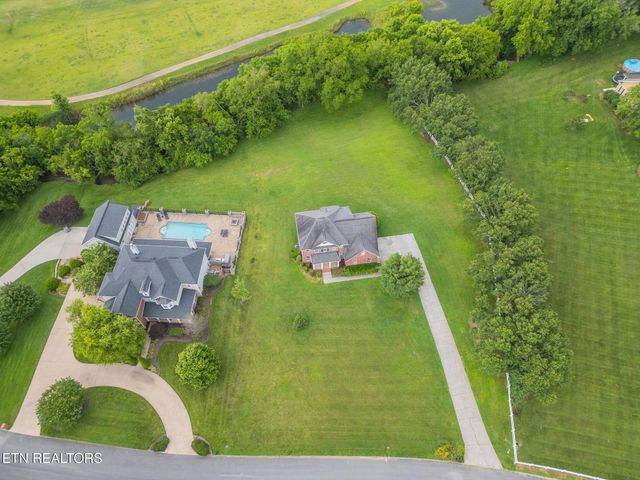 1010 Creek Brook Lane, Seymour, TN 37865