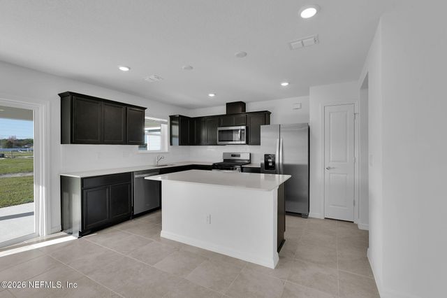 7093 SANDPERCH Street, Jacksonville, FL 32244