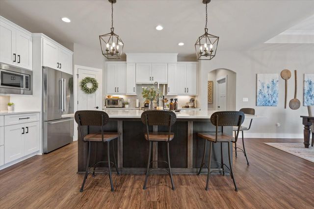 17860 Greenbrier DRIVE, Brookfield, WI 53045