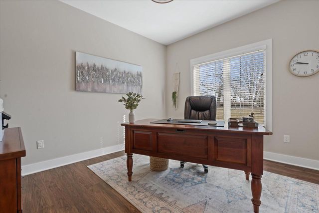 17860 Greenbrier DRIVE, Brookfield, WI 53045