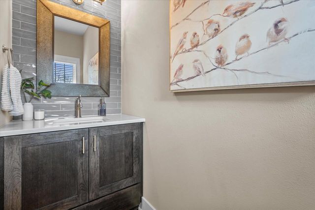 17860 Greenbrier DRIVE, Brookfield, WI 53045