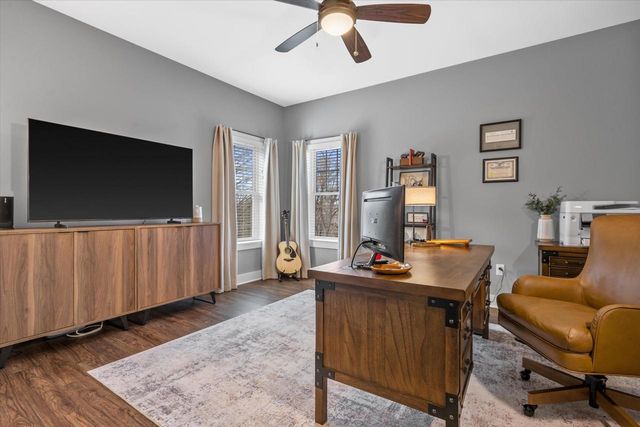 17860 Greenbrier DRIVE, Brookfield, WI 53045