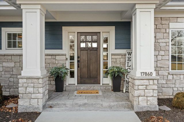 17860 Greenbrier DRIVE, Brookfield, WI 53045