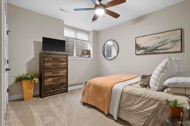 17860 Greenbrier DRIVE, Brookfield, WI 53045