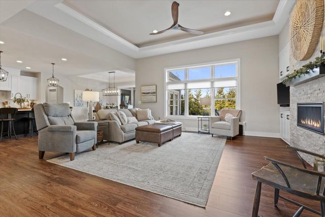 17860 Greenbrier DRIVE, Brookfield, WI 53045